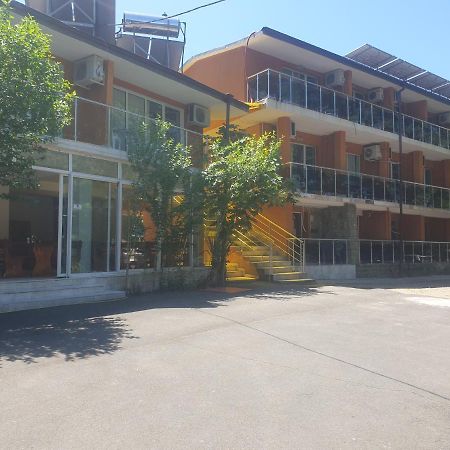 Hotel Maria Kiten  Eksteriør billede